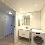 Modern Brand New דירה